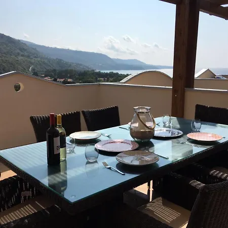 Ferienhaus Zambrone Beach Villas *